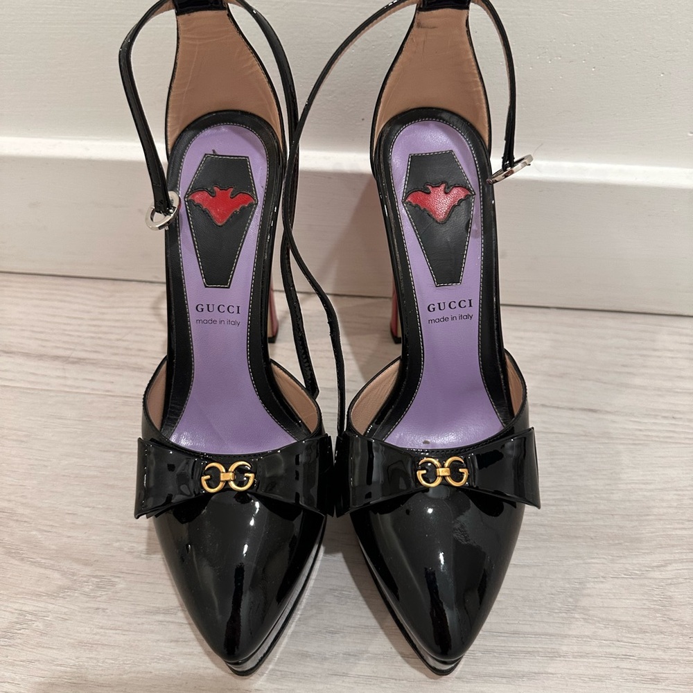 Gucci Black Patent Leather Heels with Gold Accent